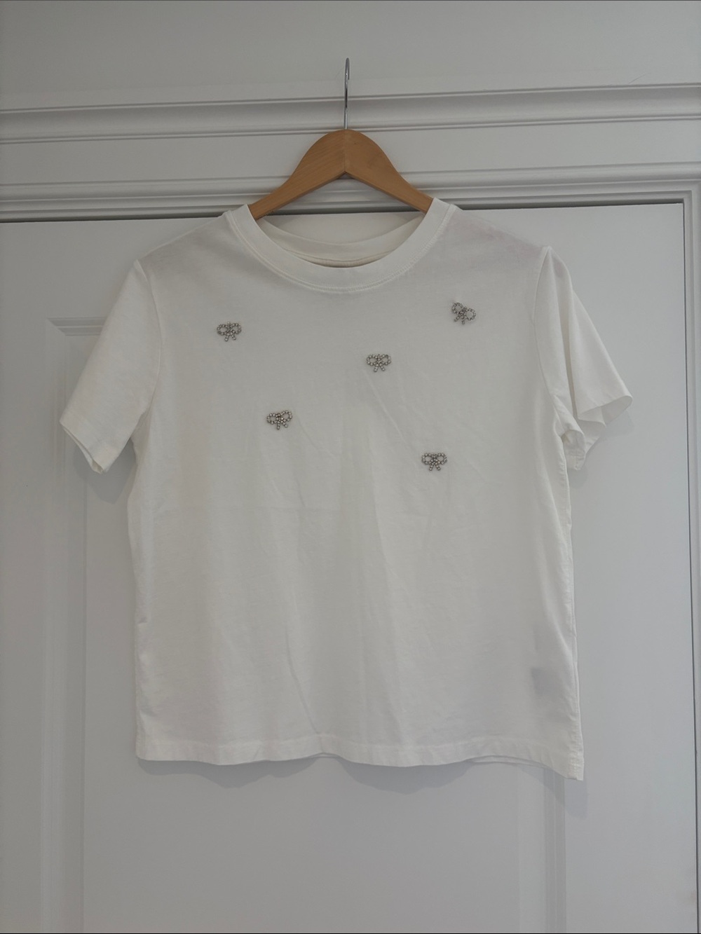 White Short-Sleeve Tee with Diamond Bows